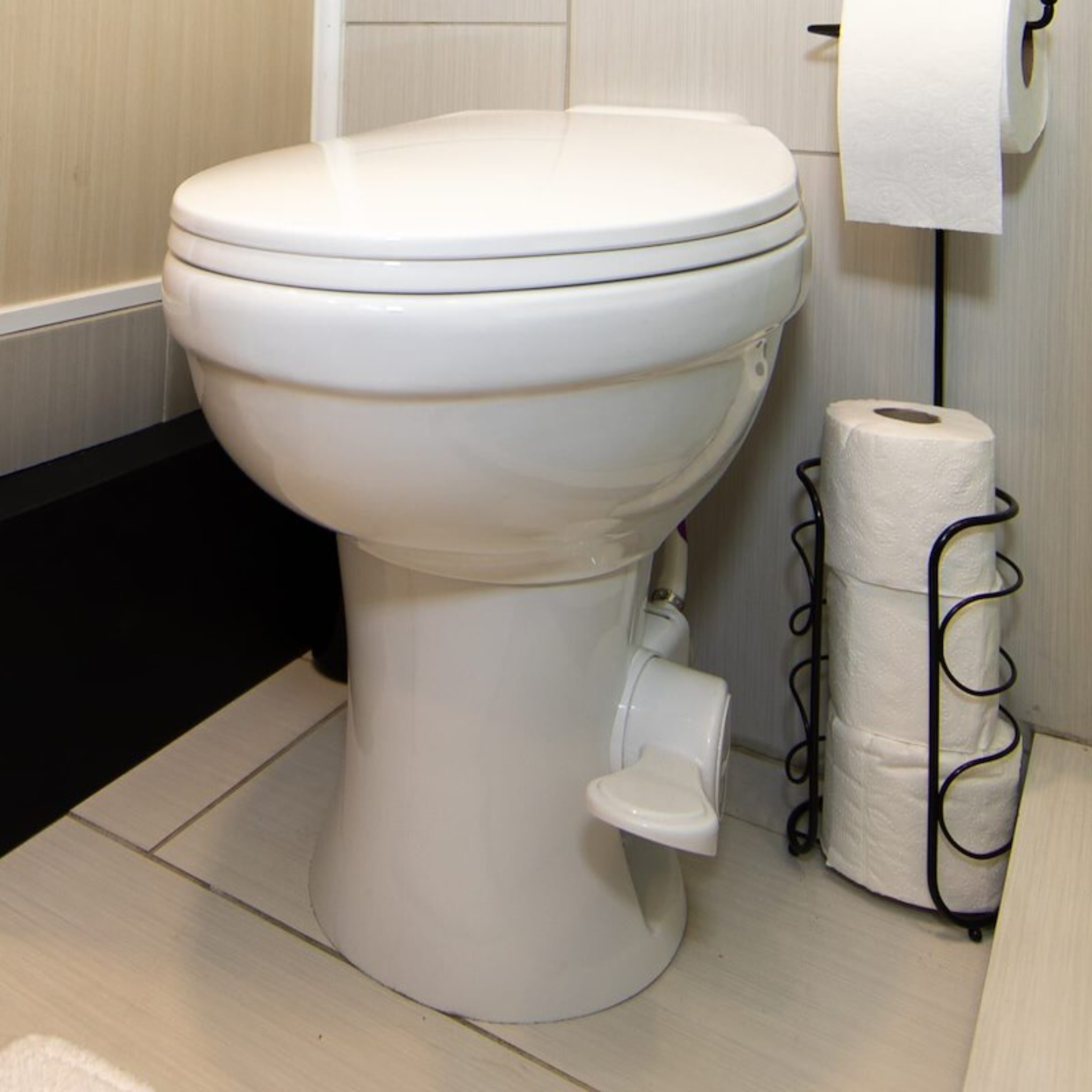 Lippert Flow Max RV Toilet – Ceramic Bowl / Plastic Bowl